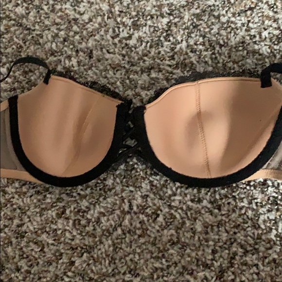 VS lace bra - Picture 2 of 3